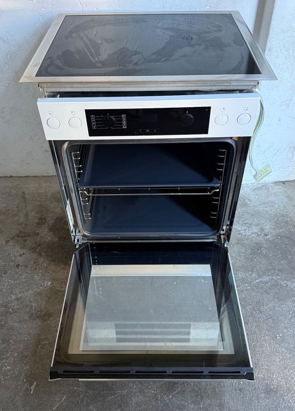 Miele Backöfen: Miele 55cm Backofen Glaskeramik – Gebraucht aus Kloten von top2000 2