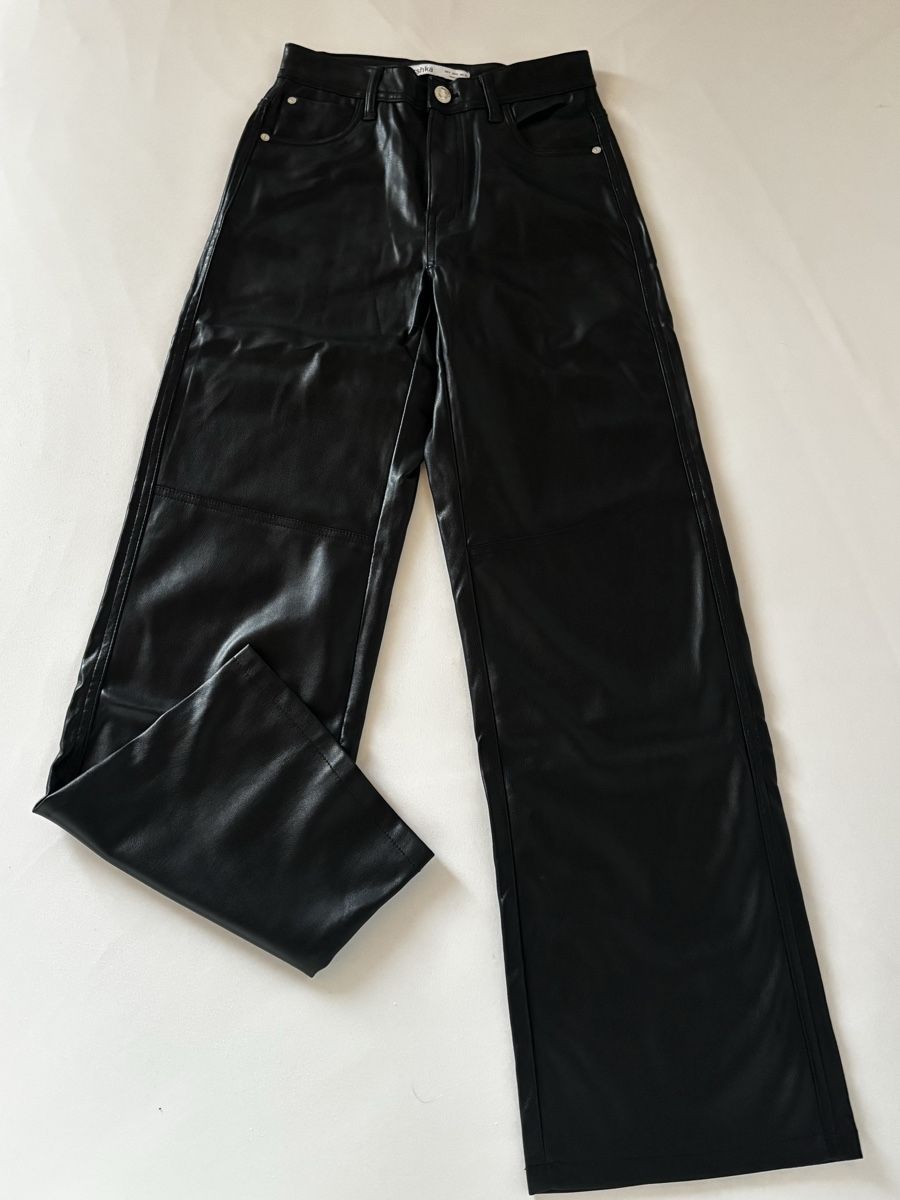Bershka Pantaloni: Pantalon Bershka – Nuovo (secondo la descrizione) da Vouvry venduto da sha_rk5q 1