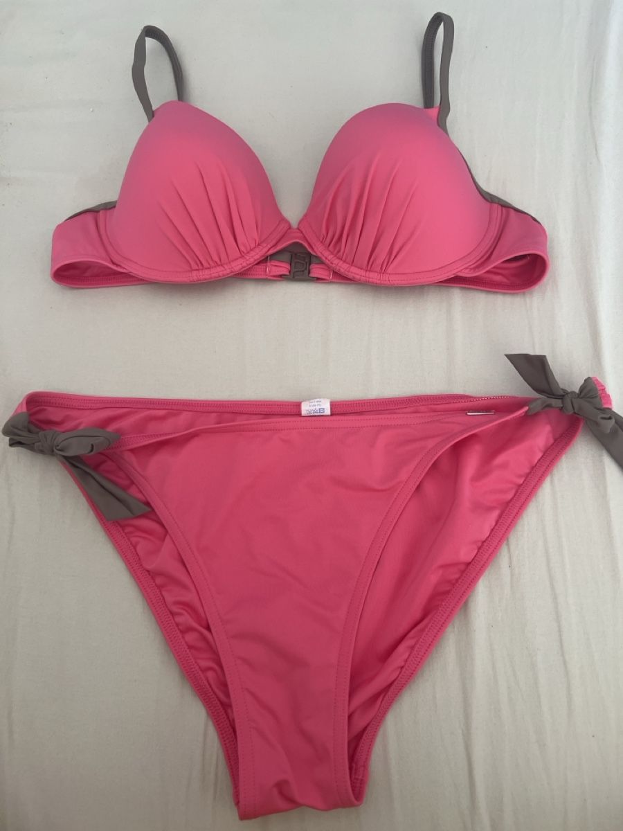 Triumph Costumi da bagno & Bikini: Maillot de bain Triumph rose Taille 40B neuf – Nuovo (secondo la descrizione) da Vernier venduto da lea_77bv
