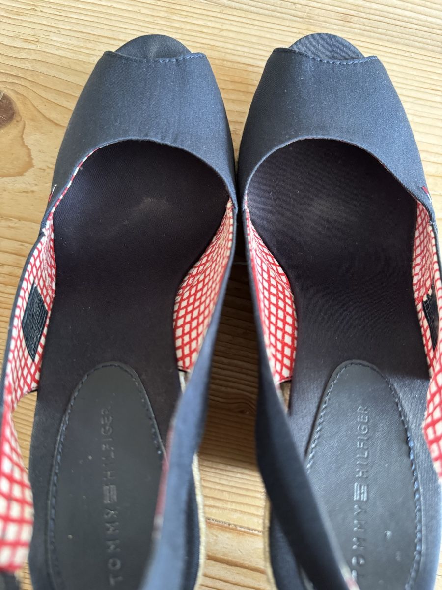 Tommy Hilfiger Scarpe da donna: Tommy Hilfiger Plateau Sandale – Usato da Rorschacherberg venduto da lya_u 4