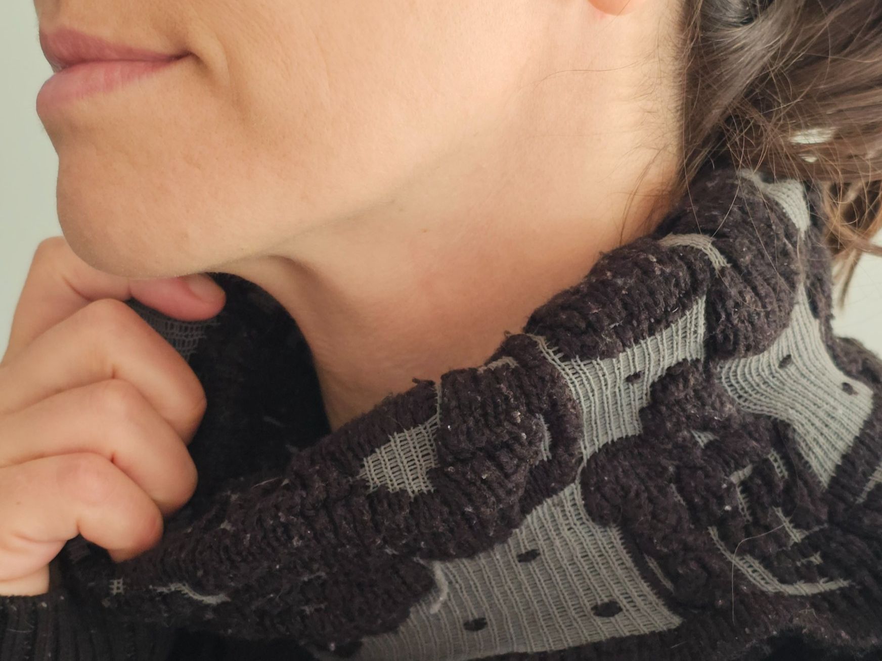 Maglioni & Felpe: Schwarzer strukturierter Rollkragenpullover – Grösse M – Usato da Matten b. Interl venduto da Vanilla8 2