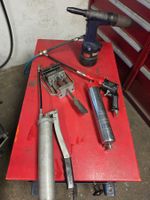 Fettpresse / Nietpistole / Schraubstock ab Fr.1.-
