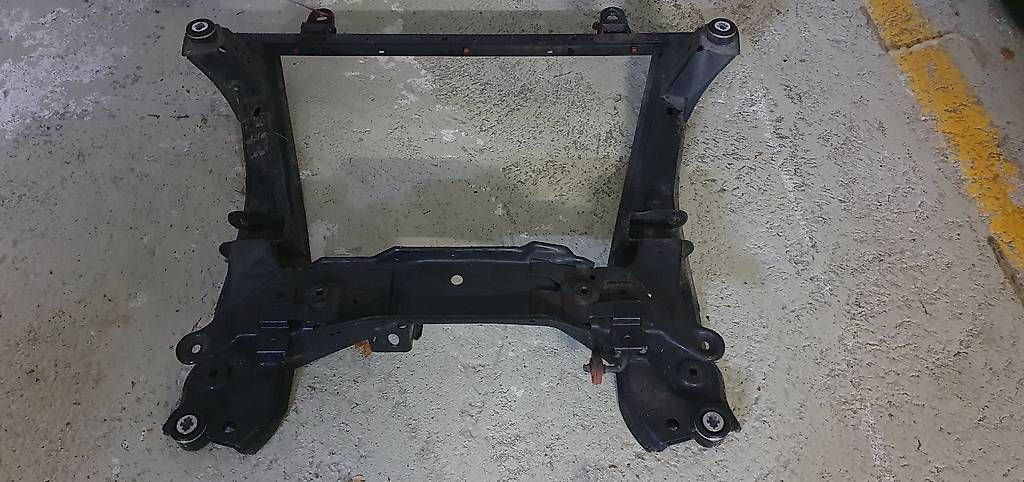 Tutti pezzi di ricambio auto: Vorderachsträger Ford Mondeo 2.5 V6 – Usato da Volketswil venduto da ste_sl7p