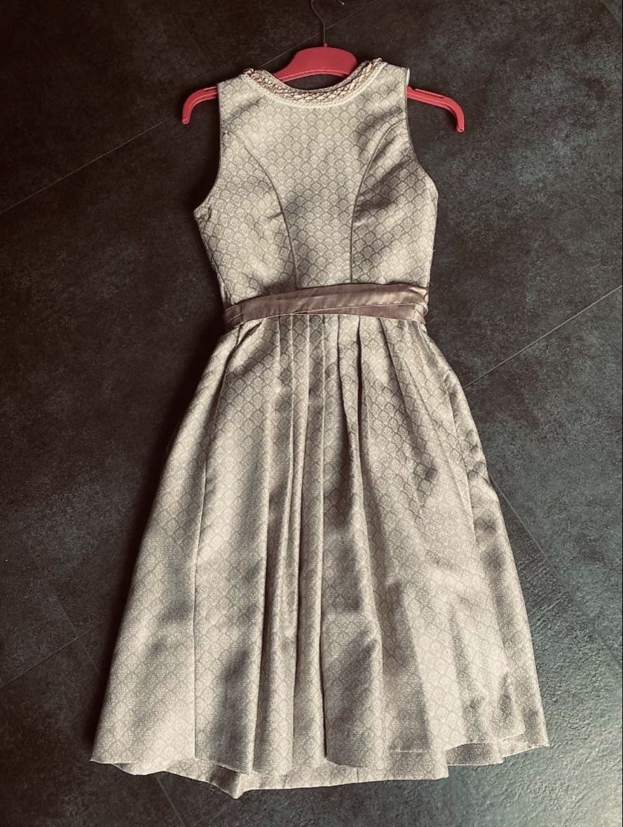 Krüger Robes: Krüger Dirndl Grösse xs – Neuf (Voir description) à Feuerthalen par Sa1996 1