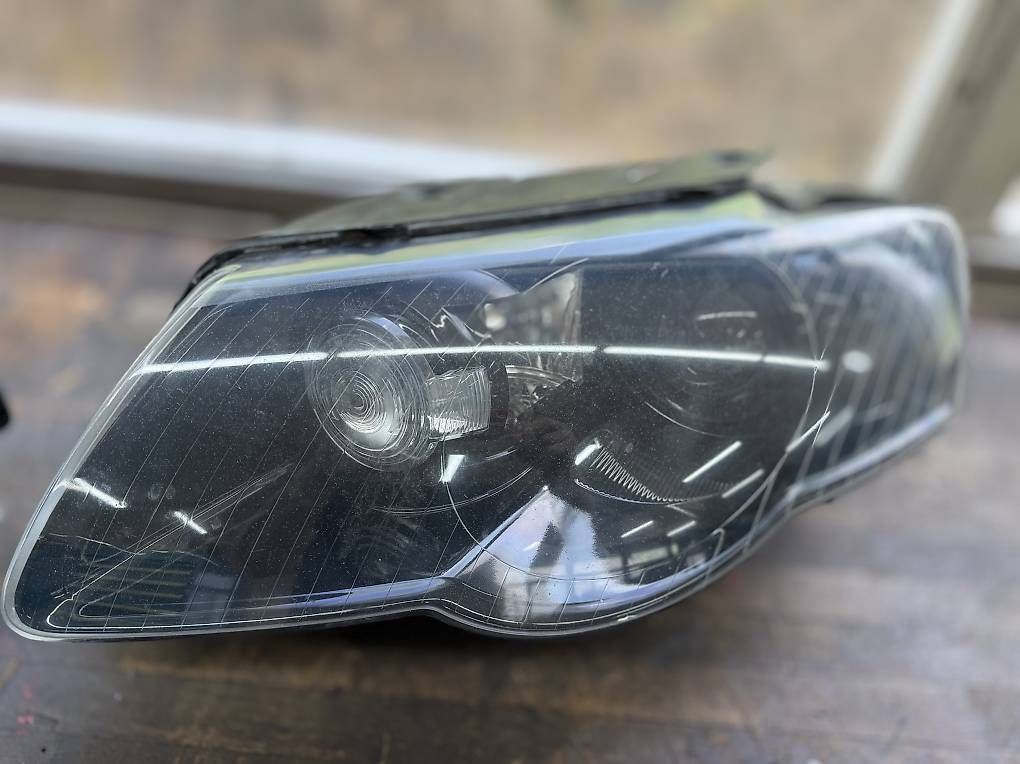 Valeo Fari: bi-xenon scheinwerfer vw passat – Usato da Giswil venduto da Domka 1