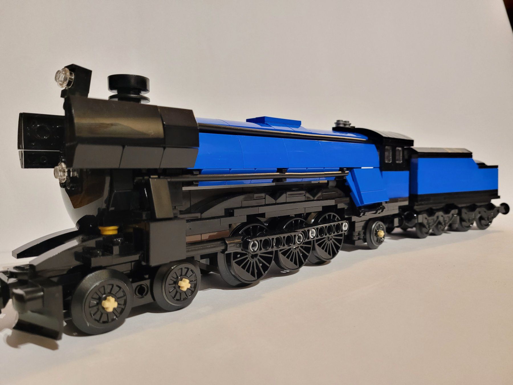 Lego Baukästen: Train Lego Blue Emerald Night, construit sur schéma 10194 – Gebraucht aus La Tour-de-Peilz von estelle69