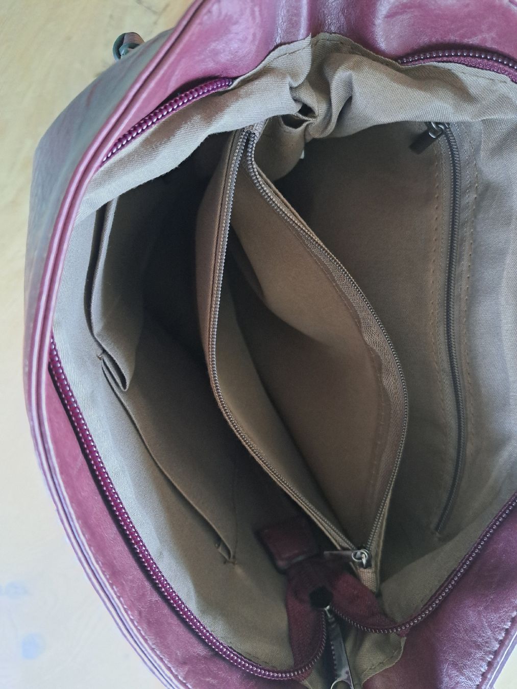 Taschen für Damen: neue Damenumhänge/handtasche,bordeux – Neu (gemäss Beschreibung) aus Ebnat-Kappel von Zurk 1
