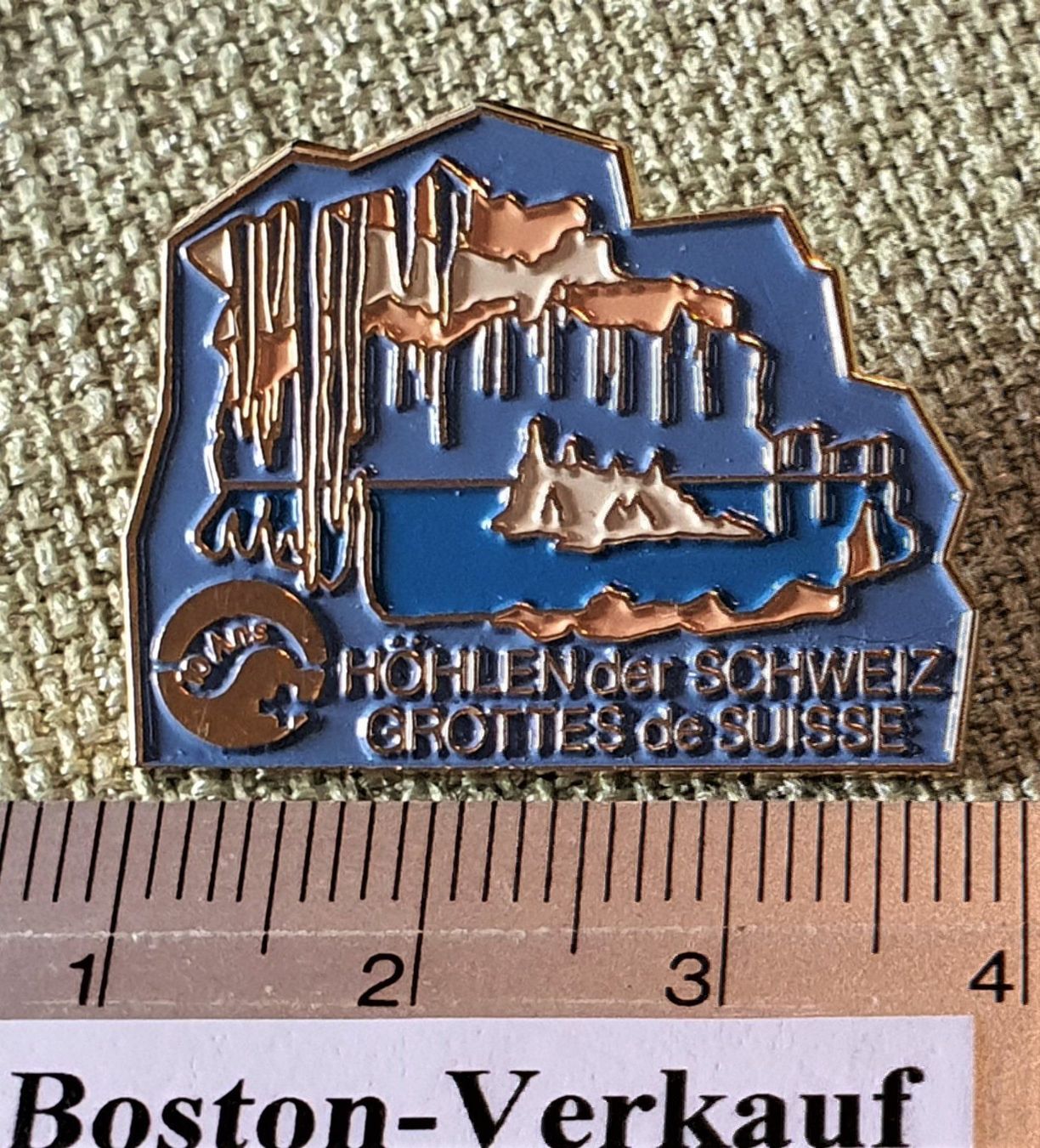 Placchette & Badge: E976 - Pin Höhlen Grottes Schweiz Suisse – Usato da Reinach BL venduto da Boston-Verkauf 1