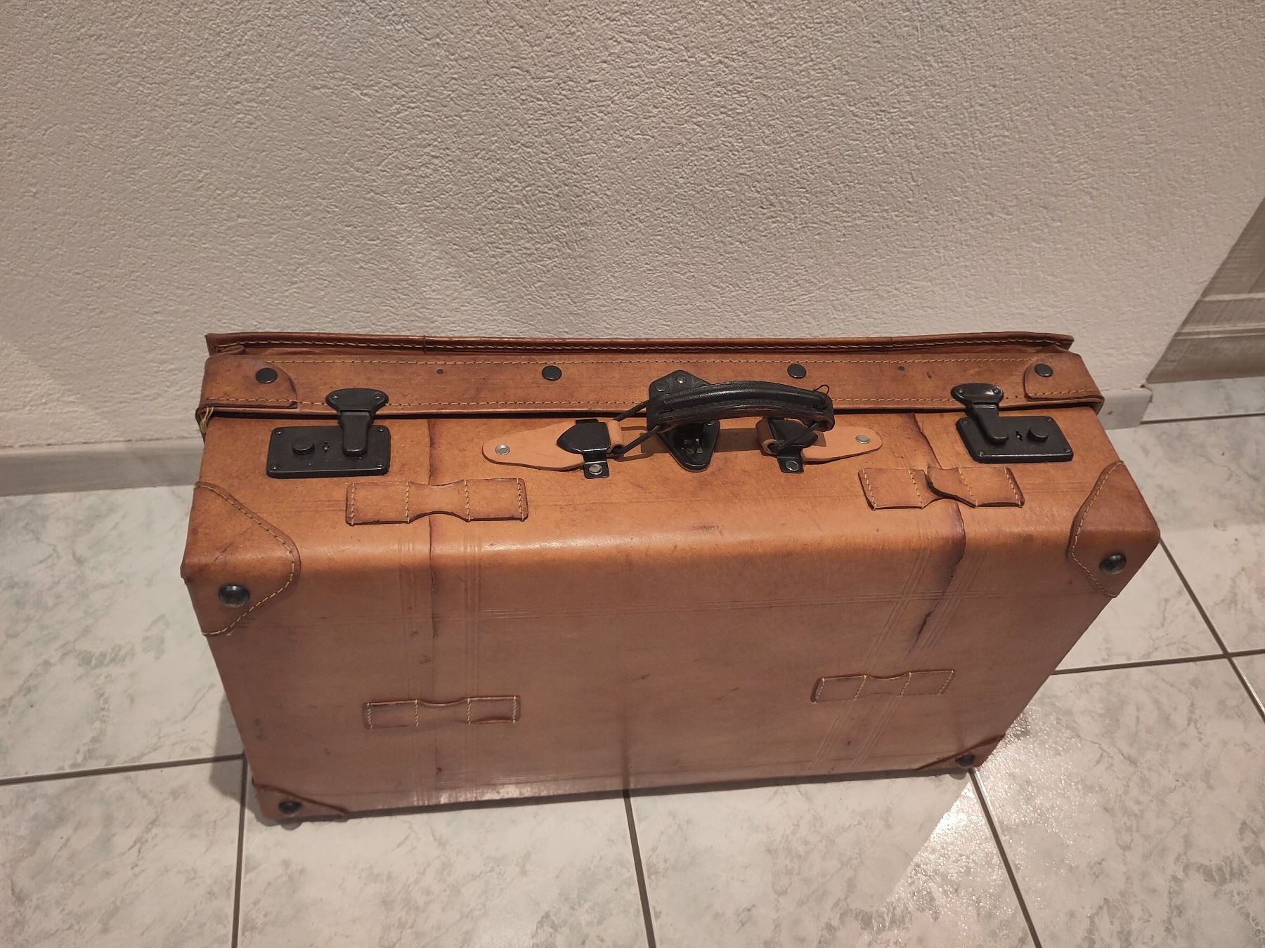 Valigie: Oldtimer Lederkoffer – Usato da Weesen venduto da Roge2 2