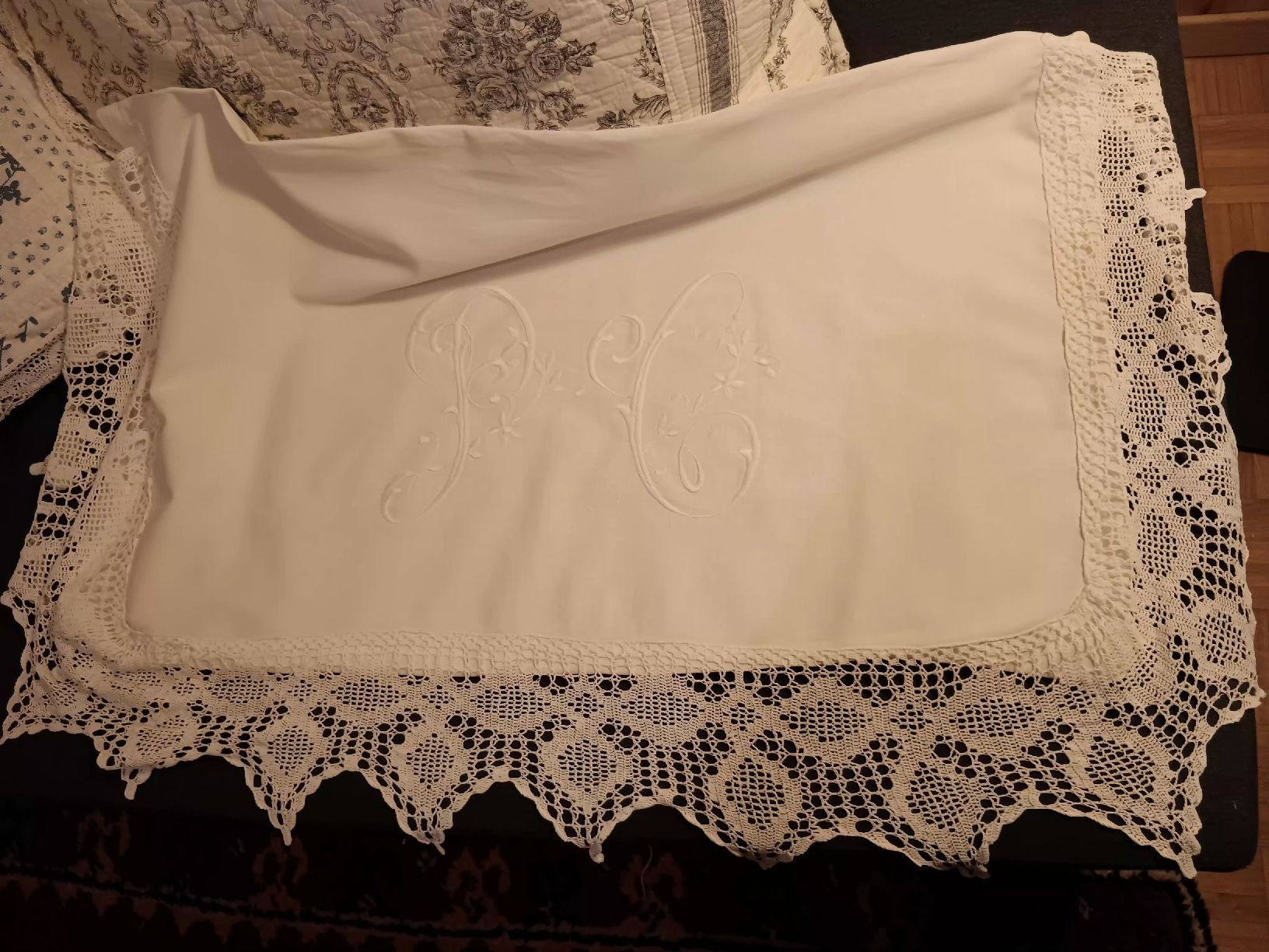 Biancheria da letto: leinen kissenbezug  – Usato da Ambrì venduto da Maerz87