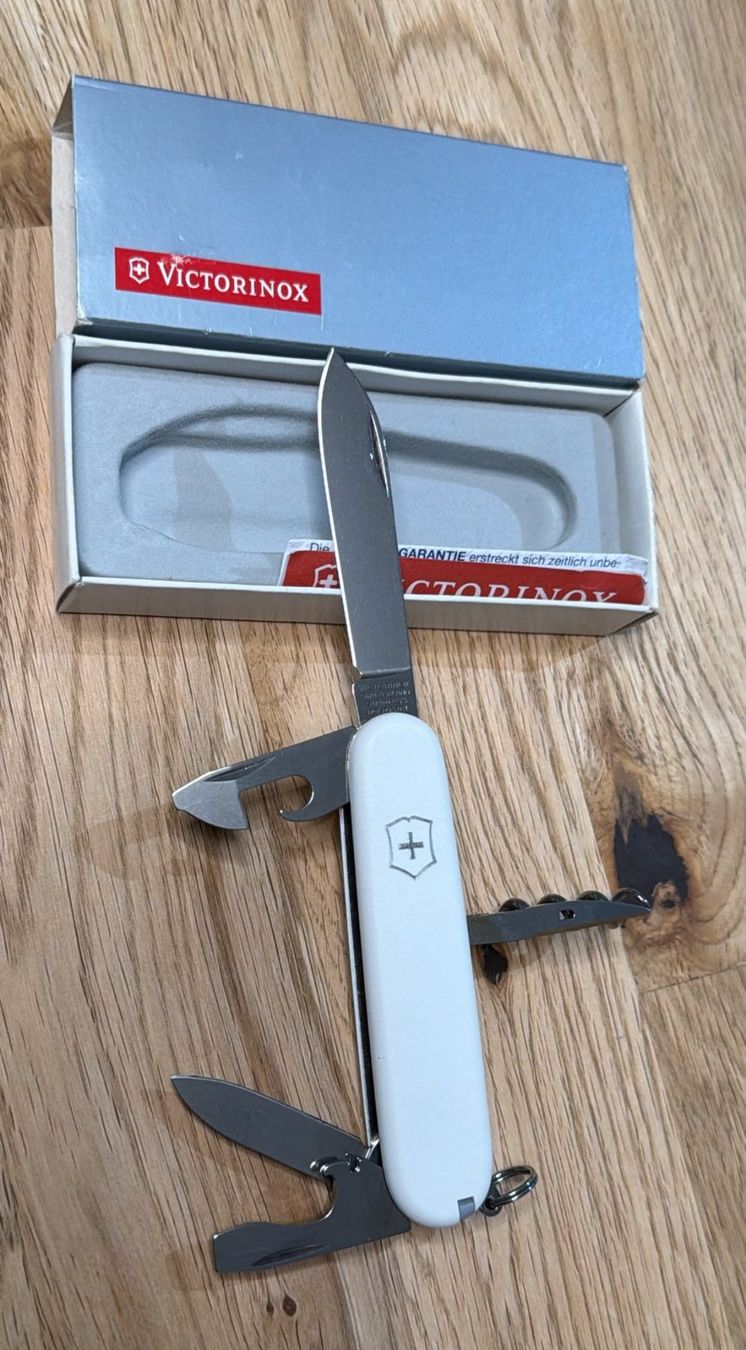 Victorinox Taschenmesser: VICTORINOX TASCHENMESSER HOWEG – Neu und originalverpackt aus Zürich von Frei-Occasionen 4