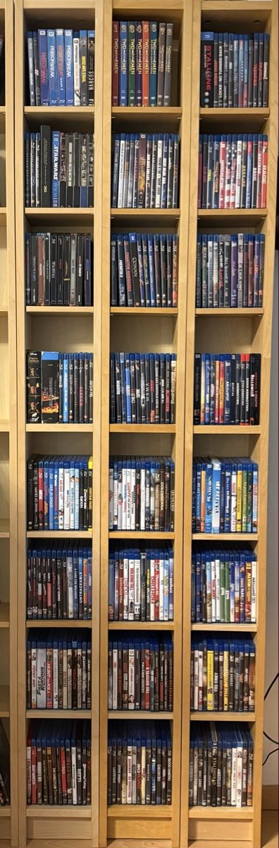 Tous les DVDs: Blu Ray Sammlung 300 Stk. – D'occasion à Rüfenacht BE par Legionar