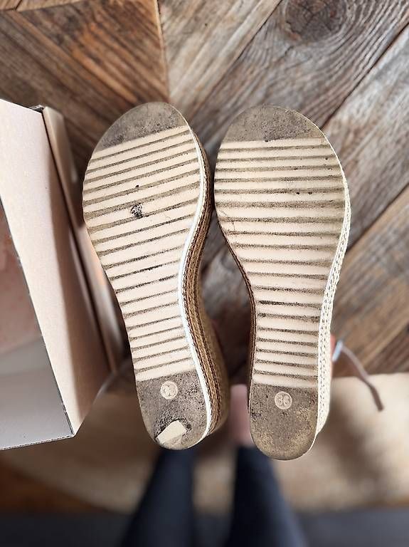 Damenschuhe: Chaussures compensées  – Gebraucht aus Lausanne von ang_ks77 3