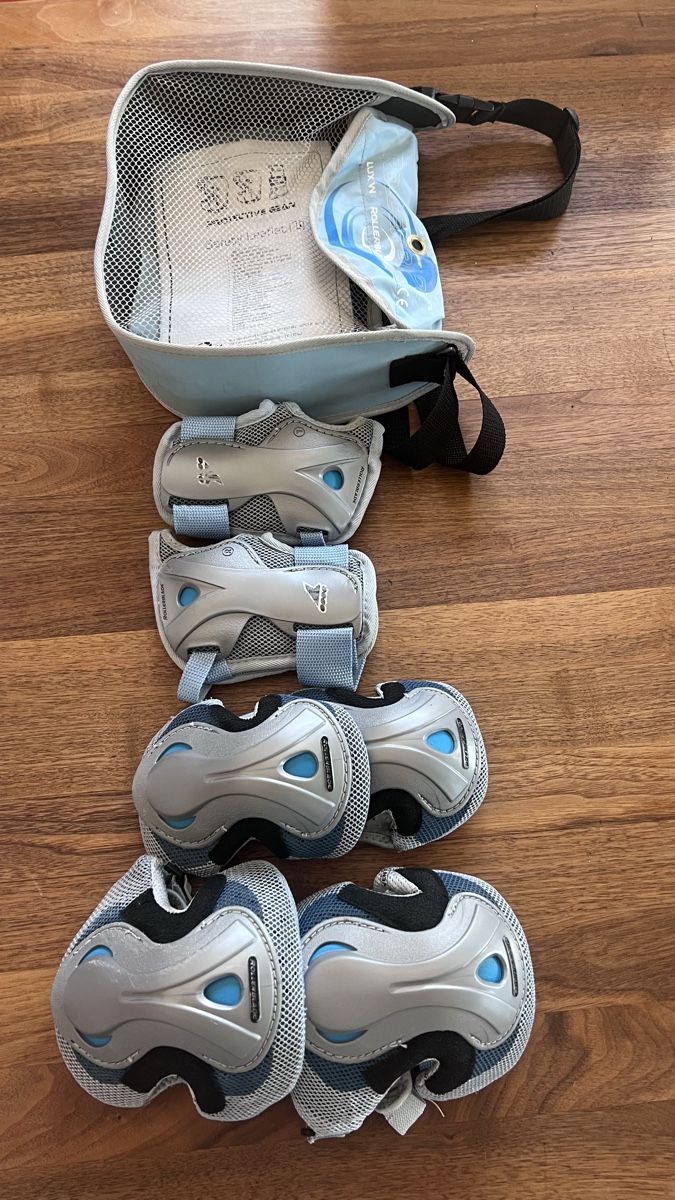 Protezioni & Imbottiture: Inline Skates Schoner Set / Marke Rollerblade, Grösse S – Usato da Niederhasli venduto da Hacla