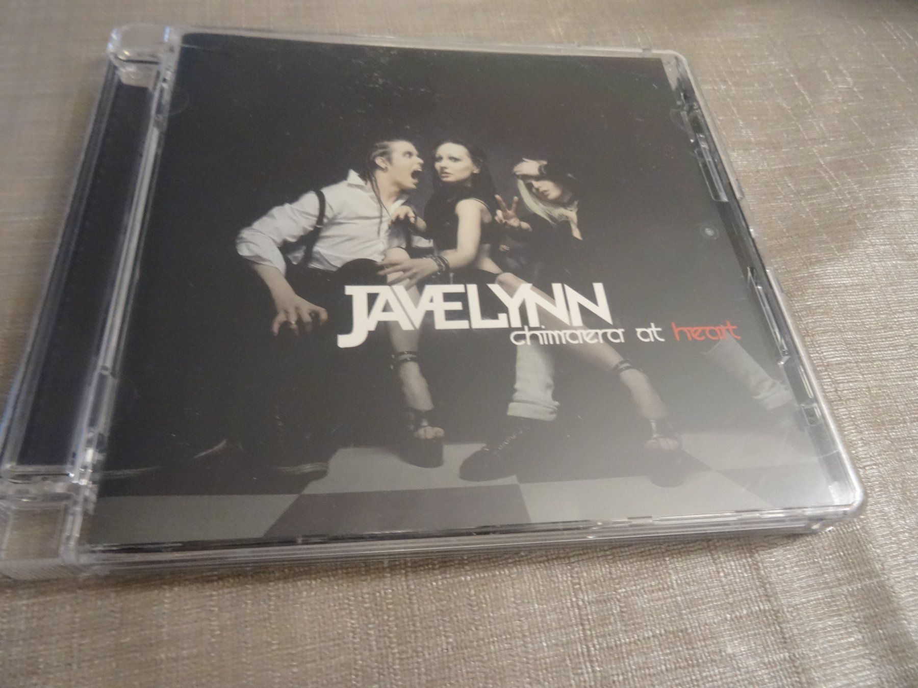 CD: Javelynn - Chimera At Heart - CD – Usato da Olten venduto da Disc-Ausverkauf
