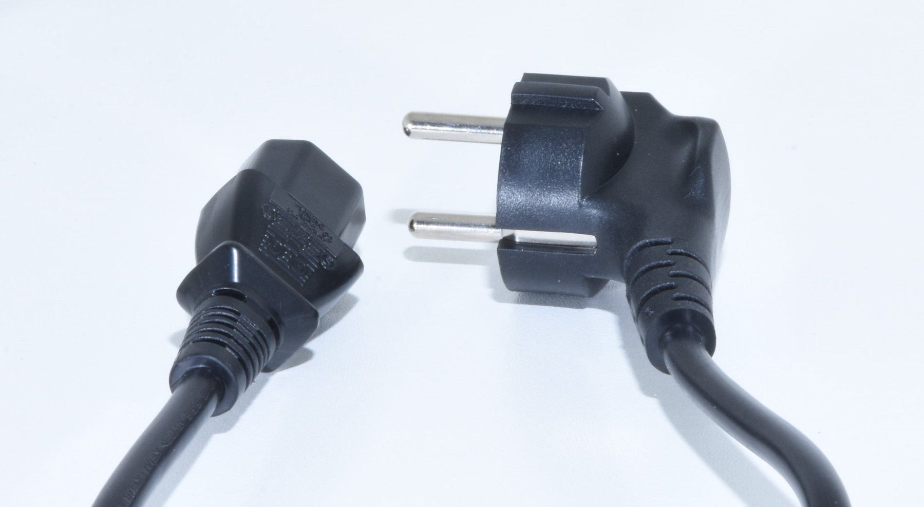 Laufwerke & Adapter: Netzkabel Deutscher Schuko/Französisch – Neu und originalverpackt aus Dättwil AG von barox_schweiz 1