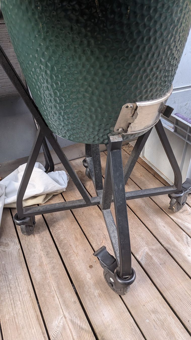Big Green Egg Grills: Green Egg Medium – Gebraucht aus Schiers von han_m5bc 2