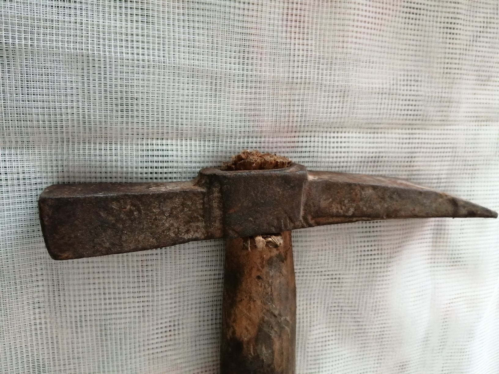 Tutti gli attrezzi: Antiker Steinhammer/Fäustel mit Holzgriff  – Usato da Honau venduto da holunder3 1
