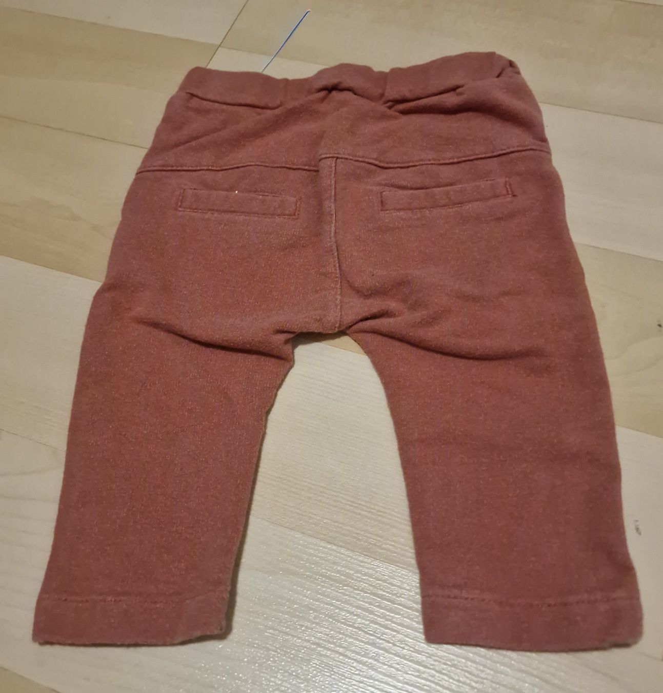 Hosen: Hübsche Babystretchhose gr62 – Gebraucht aus Winterthur von Mmondeo 1