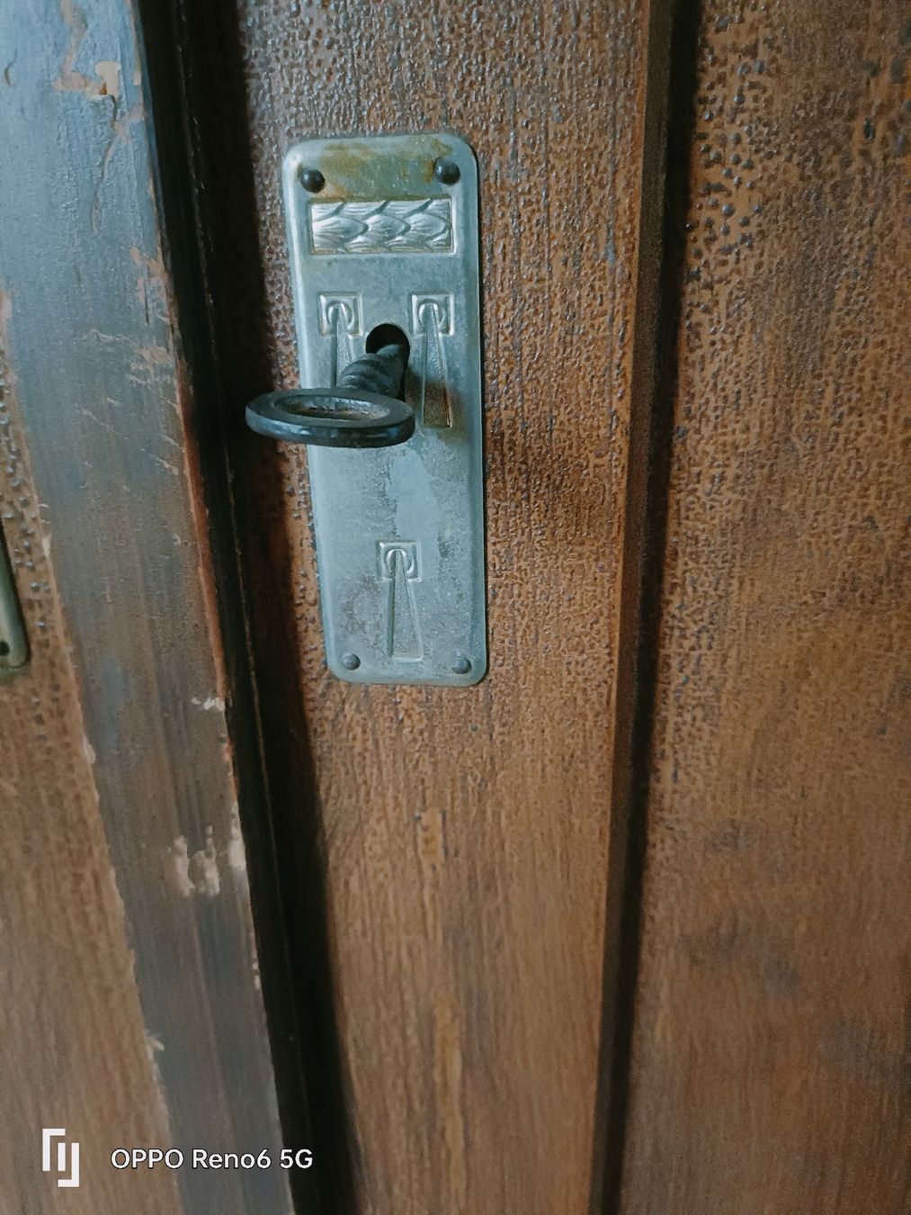 Armoires: Alter Schrank  – D'occasion à Wattenwil par Espressi5 1