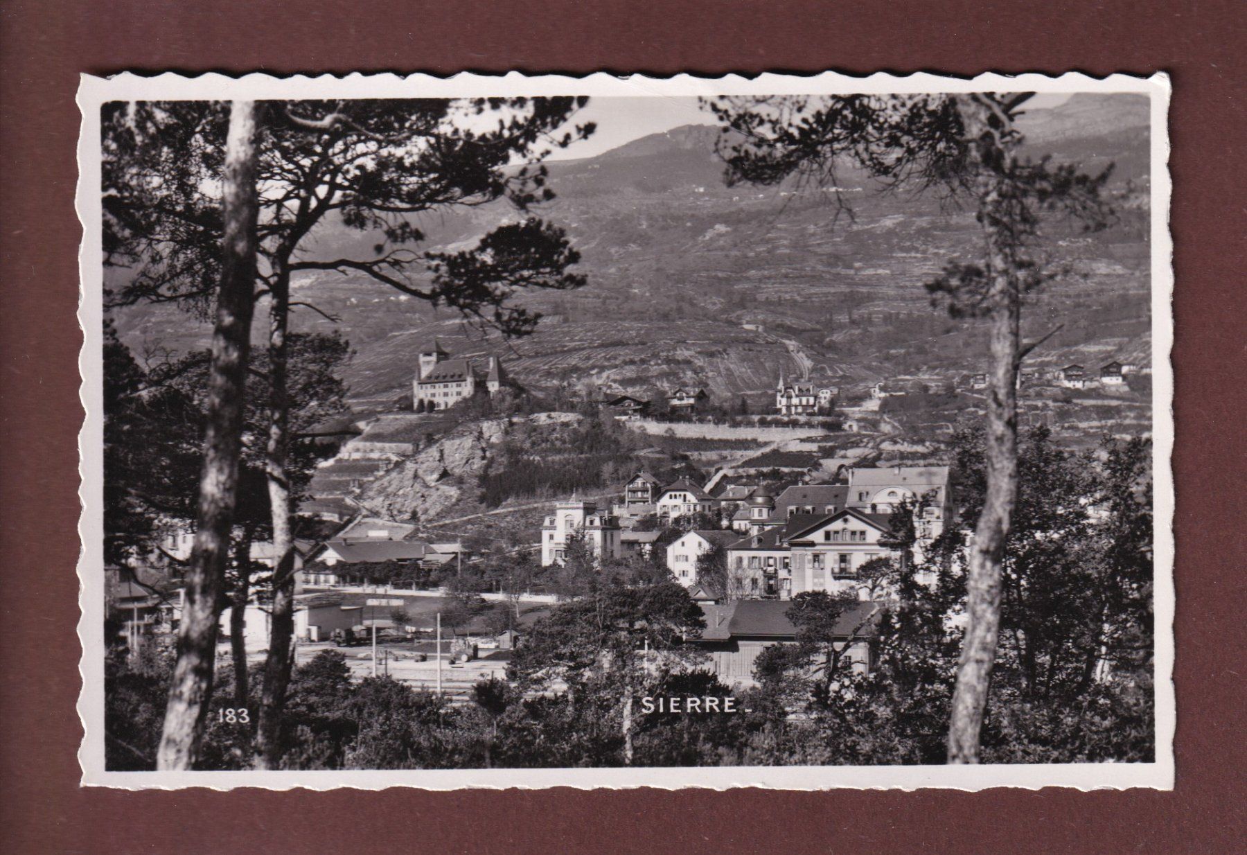 Cartoline postali: SIERRE - Vue partielle – Usato da Pully venduto da nicecards