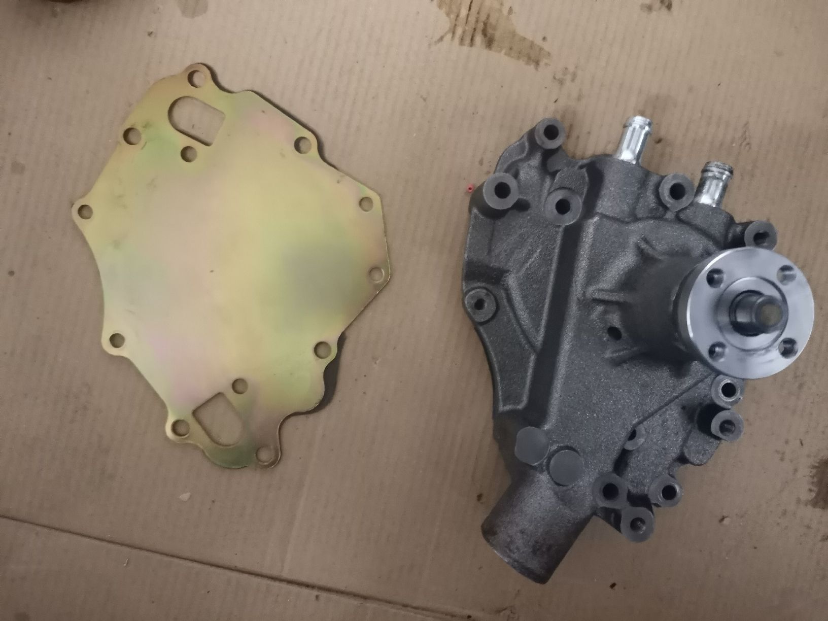 Ford Tutti pezzi di ricambio auto: Wasserpumpe Ford Mustang 351W – Nuovo (secondo la descrizione) da Wil SG venduto da u65c63m98v99 2