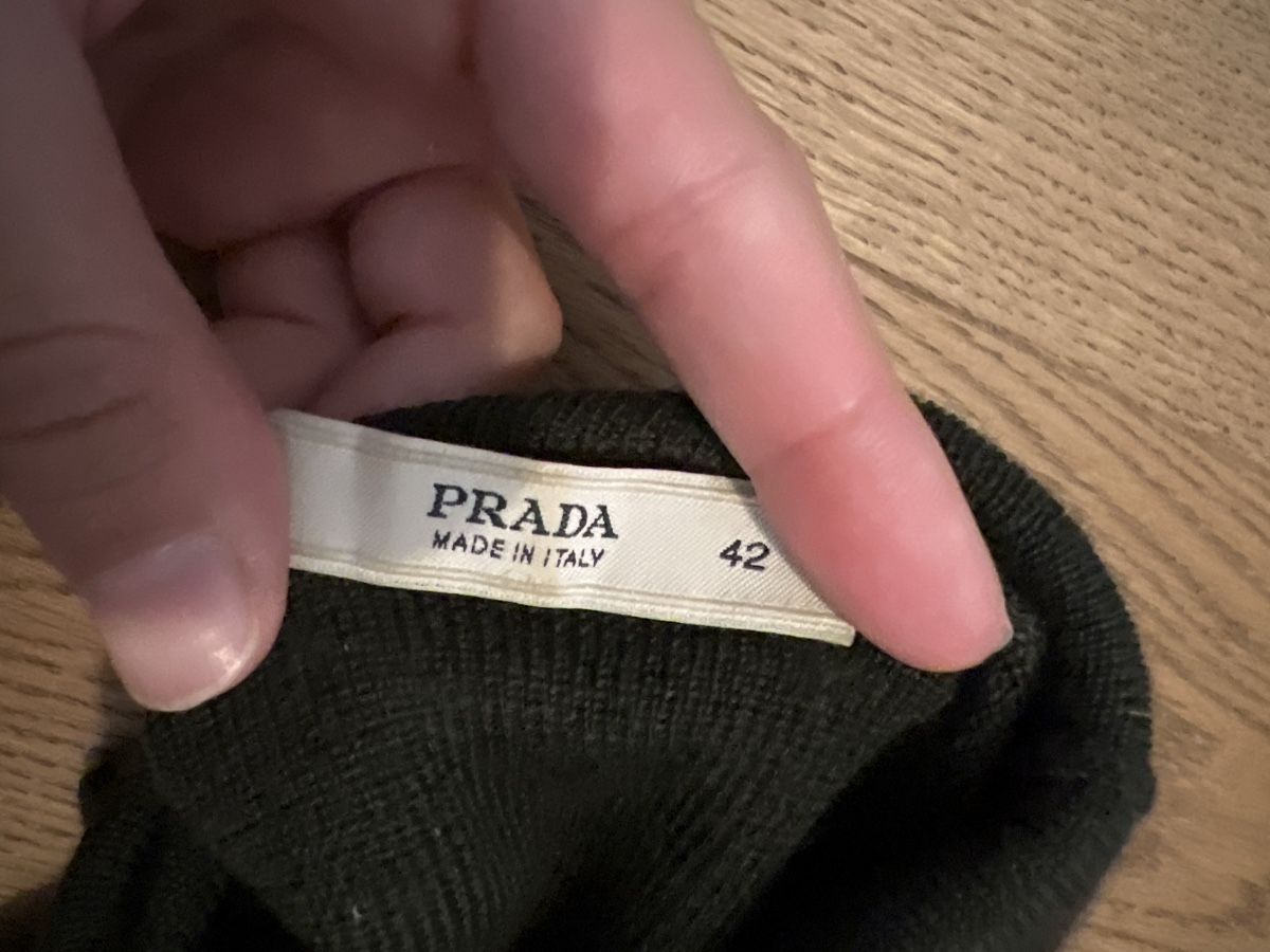 Prada Tops: Prada Top – D'occasion à Gossau ZH par van_5kxb 2