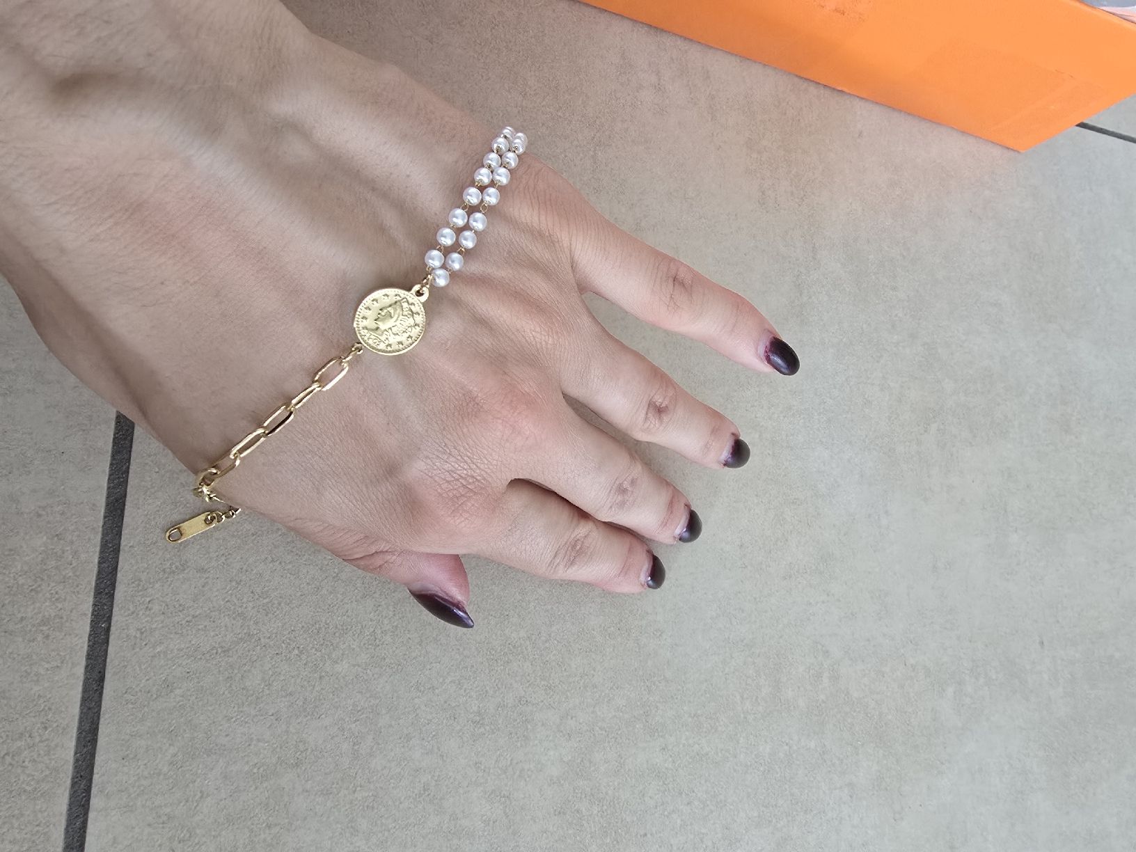 Bracciali & Braccialetti: Goldiges Edelstahl Armband mit Perlen – Nuovo e nell'imballaggio originale da Rickenbach b. Wil venduto da Beautiful.Things 3