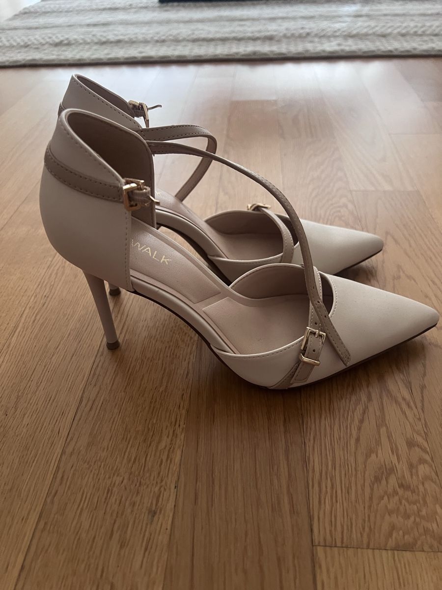 Scarpe da donna: Catwalk 38 – Nuovo (secondo la descrizione) da Zurich venduto da amf_k7k2 1