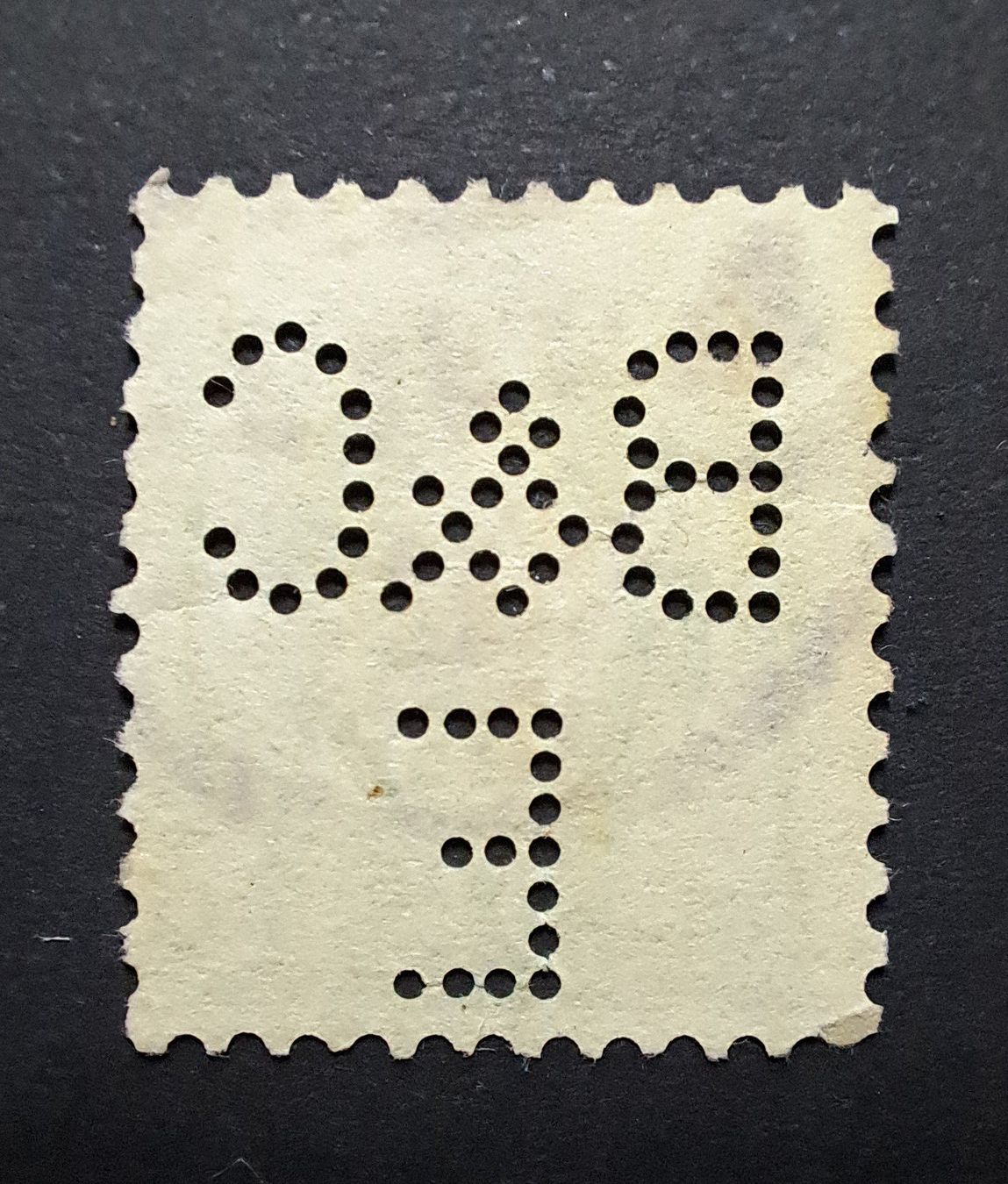 Tous les timbres: Stehende Helvetia Perfin B&C E – D'occasion à Unterägeri par PhilatelieStudiger 1