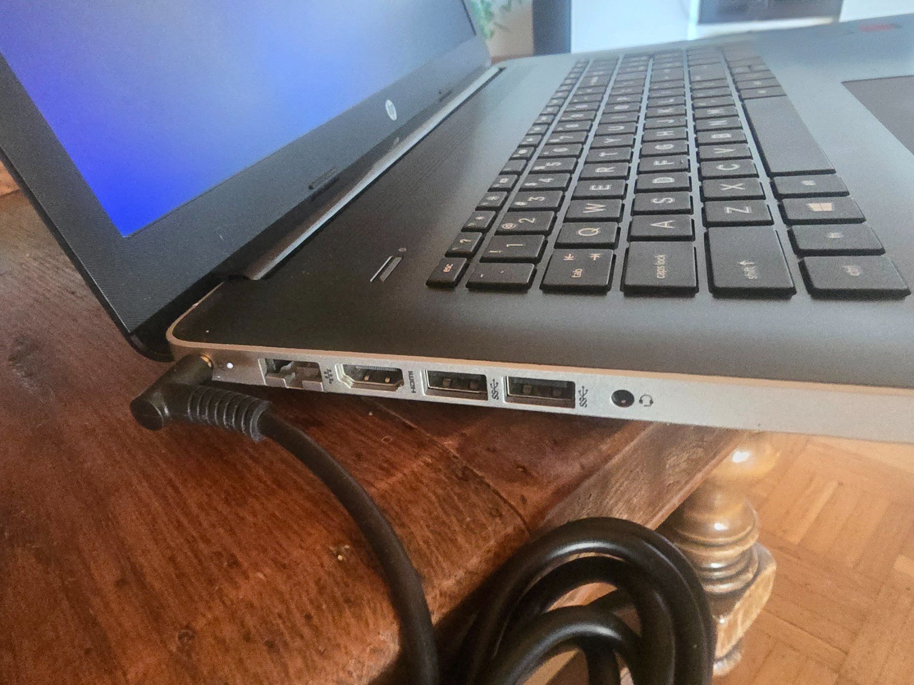 Hewlett Packard Notebook: Hp 17' ssd 120go – Usato da Bussigny venduto da Elie 1