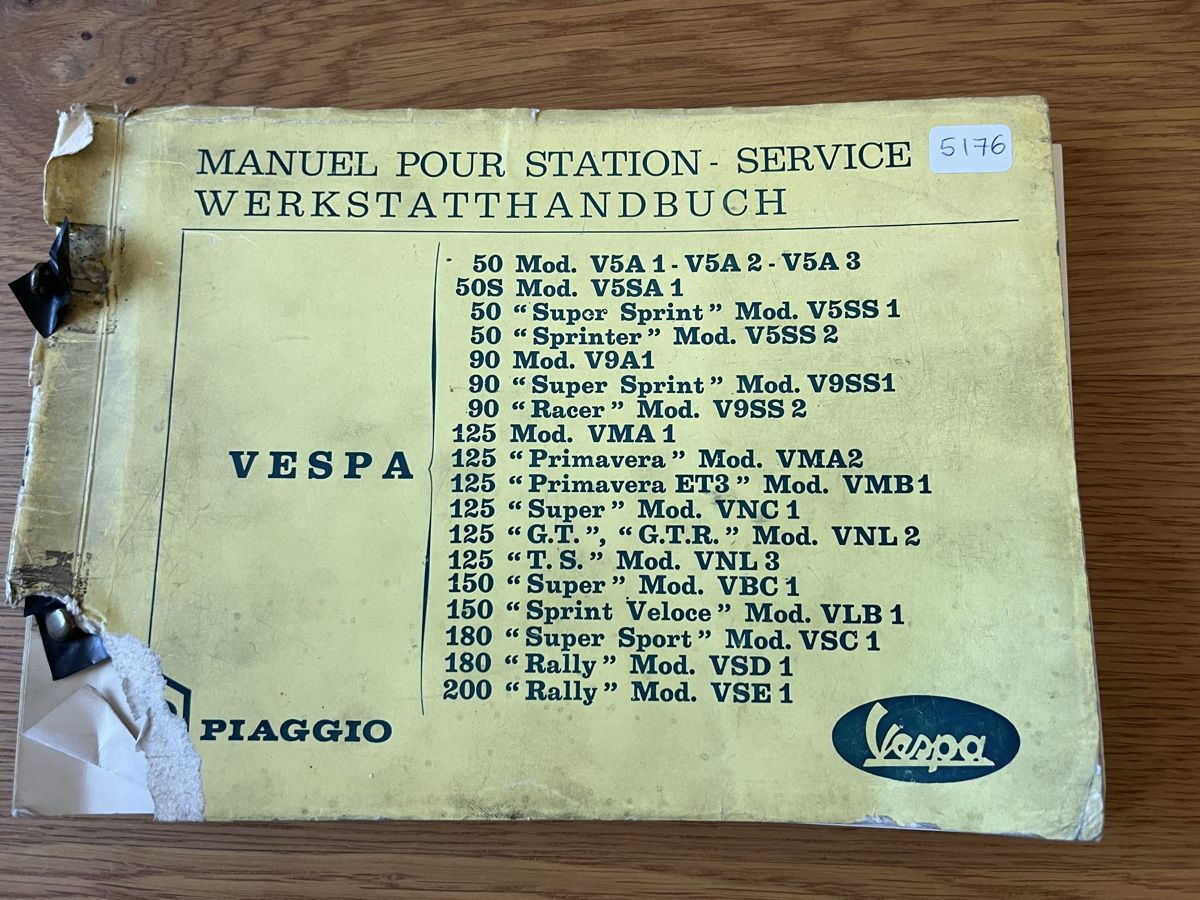 Piaggio Strasse: Vespa Piaggio Servicehandbuch – Gebraucht aus Thun von Cpia