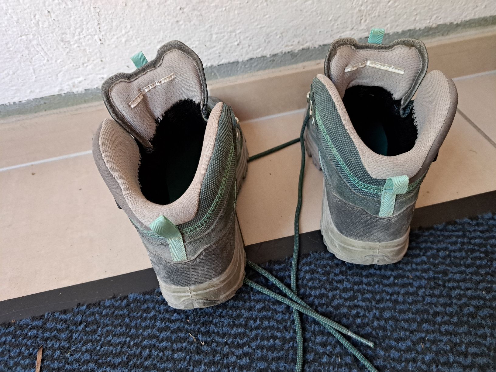 Decathlon Herrenschuhe: Wanderschuhe Quechua Grösse 36 – Gebraucht aus Uzwil von eri_lz5x 1