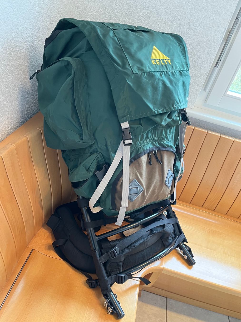 Zaini: Rucksack Kelty Model Trekker Grün – Usato da St. Pelagiberg venduto da 1MagicMoment 2