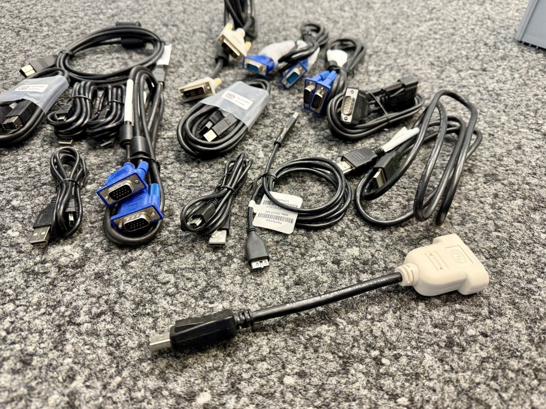 Cavi: Diverse EDV / IT Kabel – Usato da Einigen venduto da Medicom-Pharma 4
