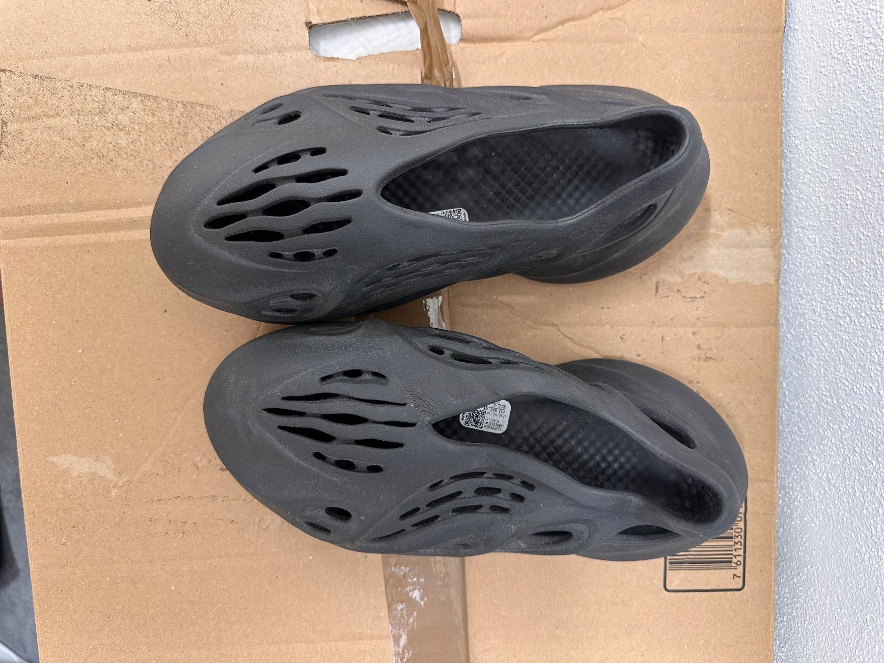 Adidas Scarpe da uomo: Yeezy x Adidas Sandalen – Usato da Zürich venduto da Naohmyxraphaela