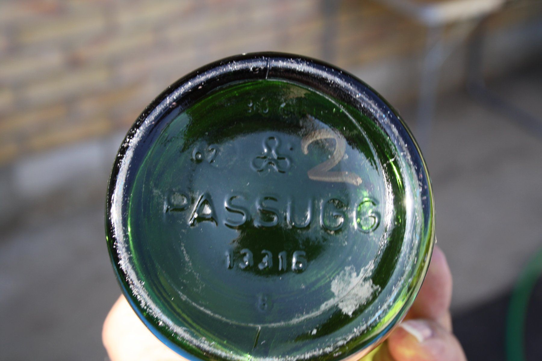 Gläser, Krüge & Flaschen: PASSUGGER BÜGELFLASCHE – Gebraucht aus Wauwil von Pneuedy 7