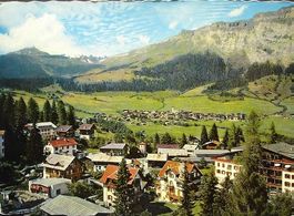 FLIMS WALDHAUS das Dorf gegen den Segnespass