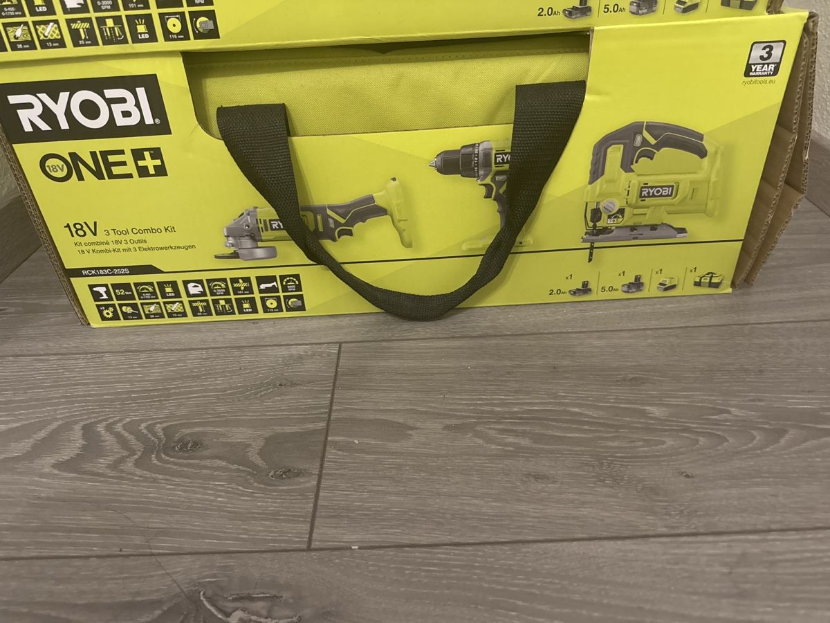 Ryobi Tutti gli attrezzi: Kit – Nuovo e nell'imballaggio originale da Möhlin venduto da AAB25