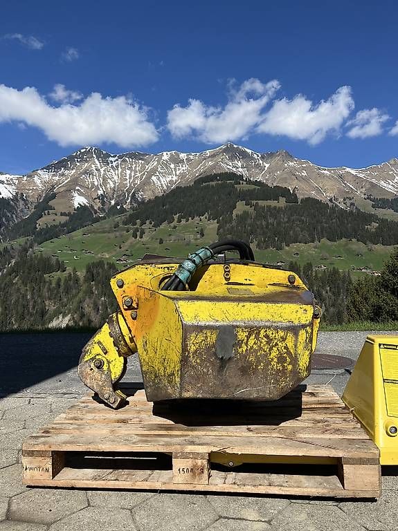 Menzi Muck Escavatori: Kyburz Seilwinde zu Menzi Muck – Usato da Frutigen venduto da glory03