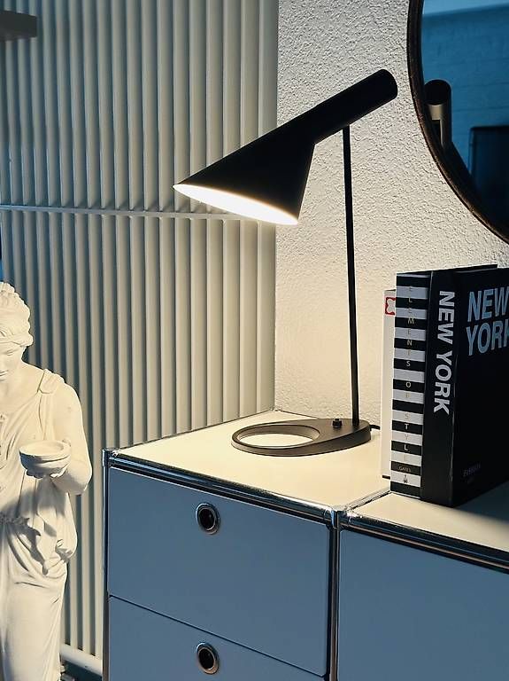 Lampade: Lampe design noire – Usato da Collombey venduto da qua_lb8f