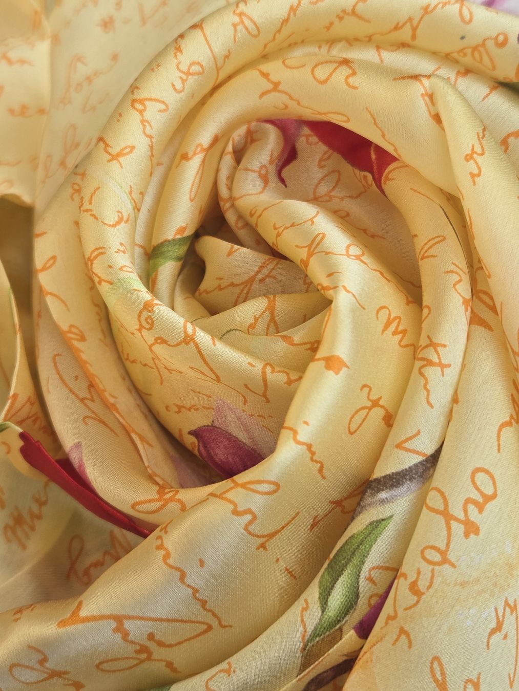Codello Foulard & Sciarpe: Seidenfoulard Codello 88 x 88 cm, handrolliert – Nuovo e nell'imballaggio originale da Frauenfeld venduto da Schenken-mit-Herz 1