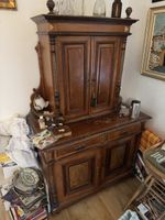 Antiker Buffet-/Anrichteschrank aus Massivholz