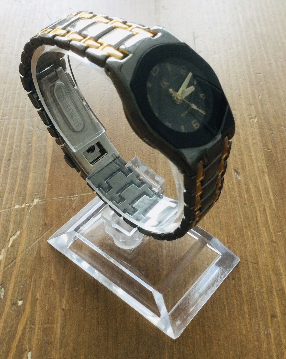 Uhren: Damen-Armbanduhr IK Quartz – Gebraucht aus Oftringen von Waltereg 2