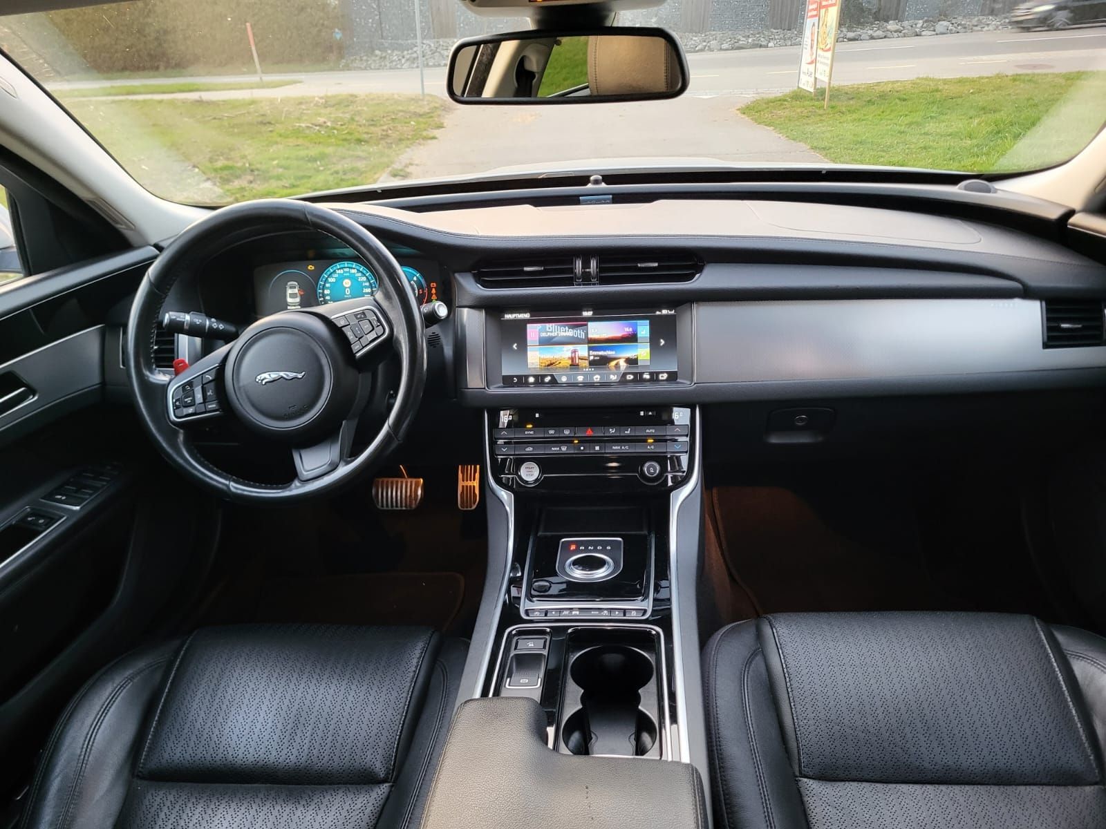 Jaguar Automobili: JAGUAR XF 3.0 – Usato da Wetzikon ZH venduto da sha_96dr 7