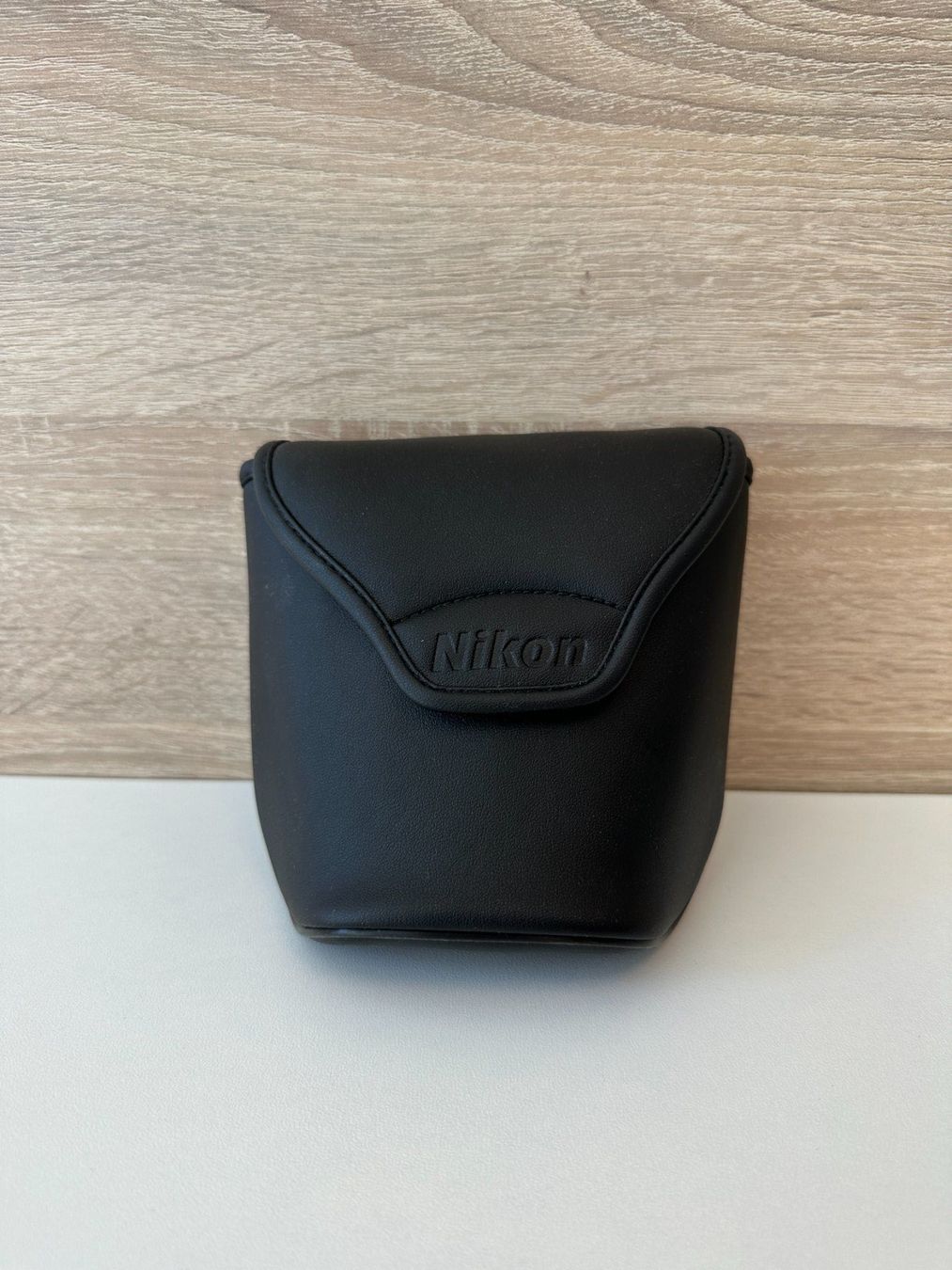 Nikon Binocoli: Nikon Fernglas mit Tasche – Usato da Winterthur venduto da osc_t6xg 8