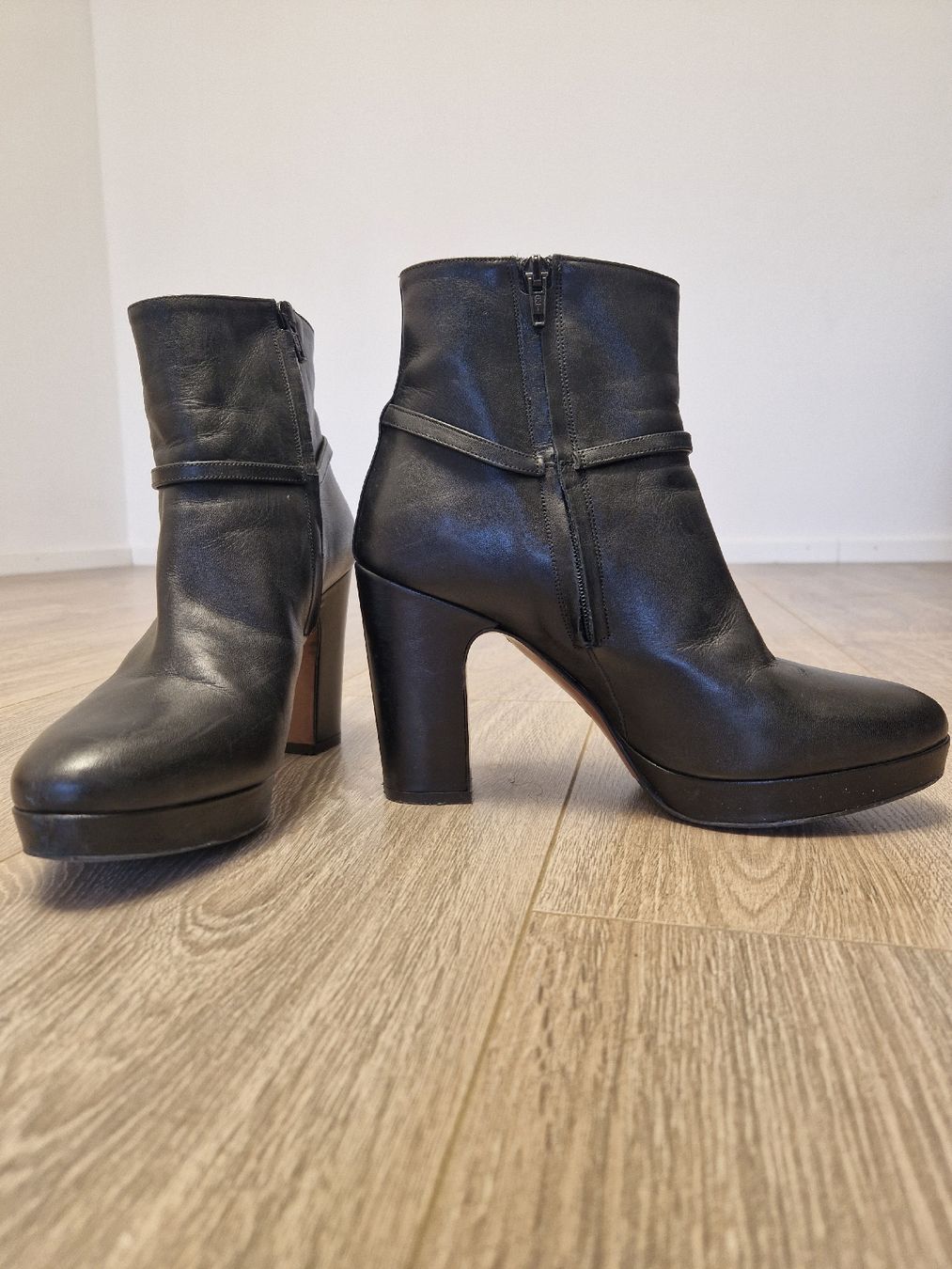 Scarpe da donna: ALBANO Leather Boots – Usato da Wettingen venduto da mor_76q7