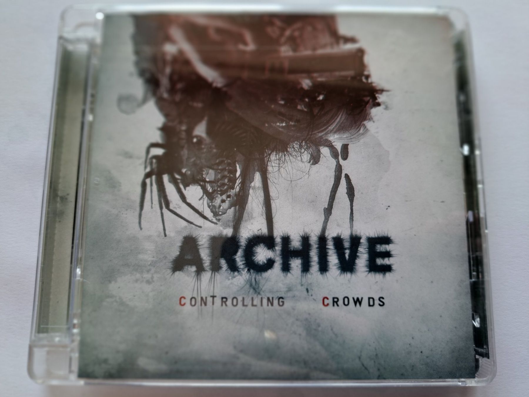 CD: CD Archive - Controlling crowds – Usato da Pully venduto da bro_n52j