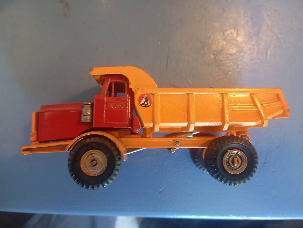 Modellini d'auto: Budgie euclid dump Truck – Usato da Basel venduto da Petergunn