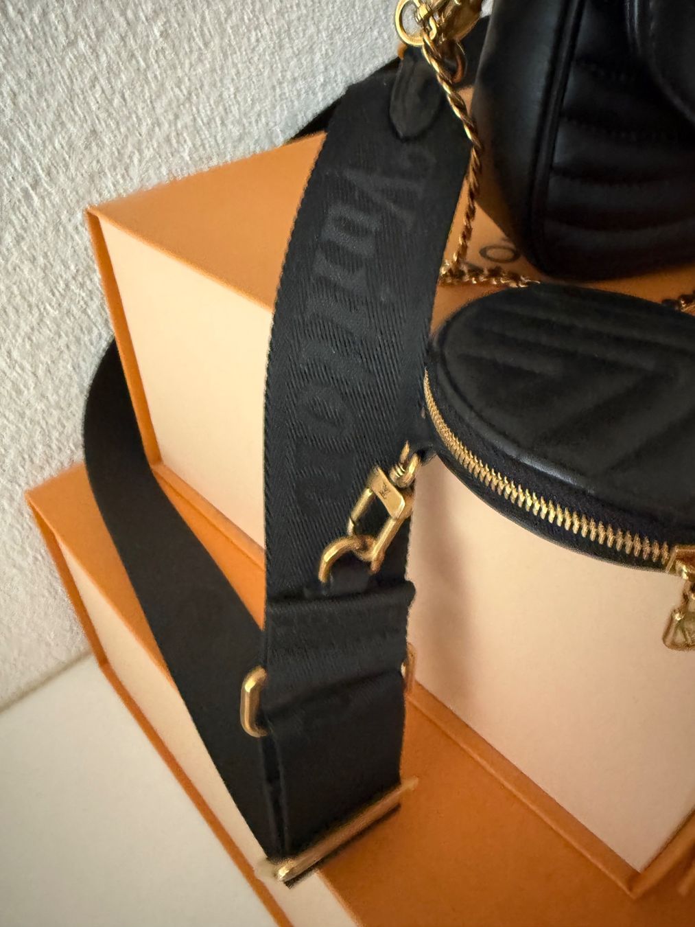 Louis Vuitton Taschen für Damen: Louis Vuitton New Wave Chain Bag PM – Neu (gemäss Beschreibung) aus Rüdlingen von Engeli18 2